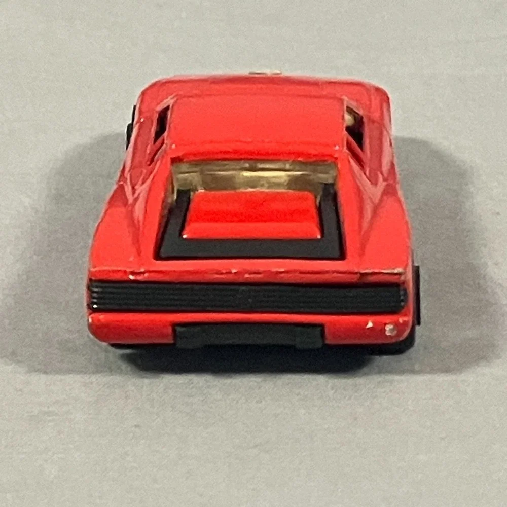 Maisto Ferrari Testarossa‎ Red 1:64 Die-Cast Car Vintage Made in China